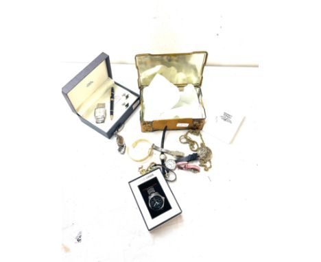 Large selection of vintage and later wrist watches includes prince london, Deja Voux etc 