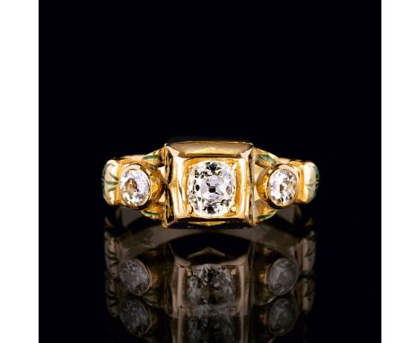 Antiker Diamant-Ring. Österreich-Ungarn, Ende 19. Jh. 14 kt. GG, gest. Schauseitig 3 Diam. im Altschliff zus. ca. 0,70 ct. Le