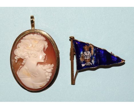 A modern 18ct gold cameo brooch/pendant, 3.2 x 2.5cm, 5.5g and a 9ct gold pennant brooch, (enamel a/f), 4.4g. 