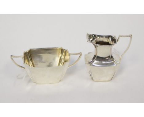 Art Deco, 20th century sugar bowl and milk jug, Sheffield 1909, William Hutton & Sons, monogram letter P