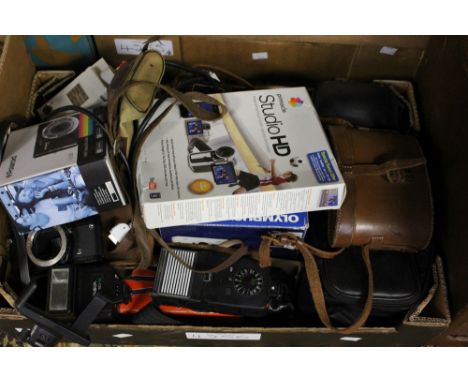 A collection of vintage cameras including Yashica, matt/D24 TLR, other camera bodies and parts, etc (one box) 