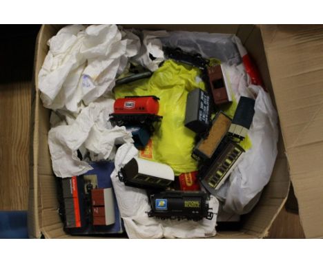 A large quantity of OO/HO gauge model railway track, unboxed wagons, etc (one box) 