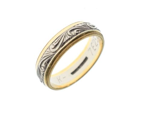 18ct bi-colour gold wedding band, size K½, 4.4g approx   Condition: 