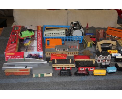 A group of 00 gauge railway buildings, track, together with an Ertl Thomas the Tank engine locomotive, makes including Tri-an