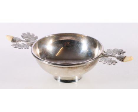 Elizabeth II silver quaich with thistle handles by Alan R Baillie (Culloden, Inverness), Edinburgh 1995, 16.5cm across the ha