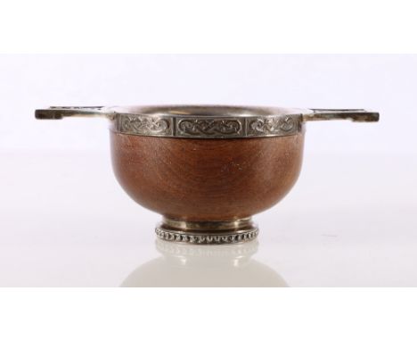 Elizabeth II silver mounted turned treen quaich by&nbsp;R L Christie (Robert Livingstone Christie), Edinburgh 1999, with mill