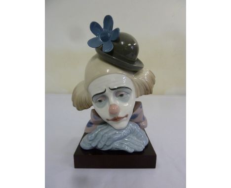 Lladro bust of a clown on square base 5130