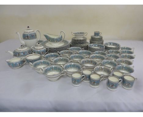 Wedgwood Turquoise Florentine dinner service to include plates, bowls, sauce boat, coffee pot, tea pot, cups and saucers (101