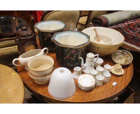 A large mixing bowl; a quantity of Noritake coffeeware; a pair of jardinieres decorated in the oriental manner etc.