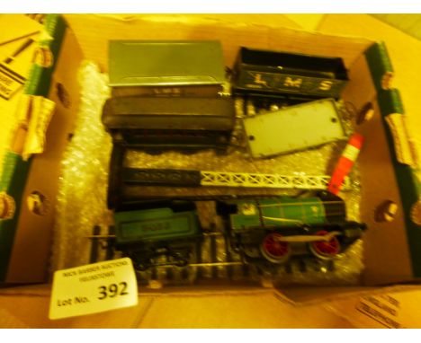 Diecast : Hornby/Triang O gauge engine carriage, wagons in box