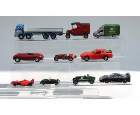 A quantity of diecast vehicles to include a Burago 1:18 scale Ferrari 456; Corgi ERF KV 6-wheeled wagon and drag; Models of Y