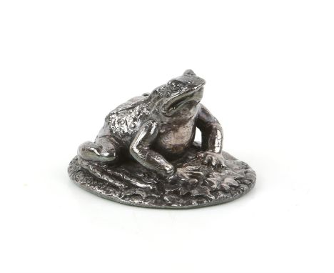 Silver filled model of a frog seated on foliage by Carlton ware silver, Sheffield