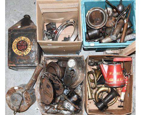 ~ A Collection of Car Autojumble, to include: assorted oil cans, greasing guns, car headlamps, vintage brass car horns etc