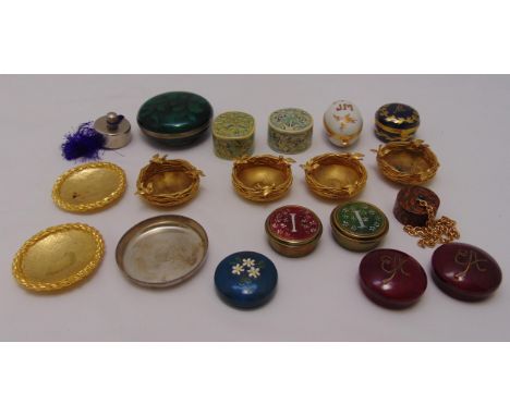 A quantity of white metal, enamel and ceramic trinket boxes and pin trays (19)