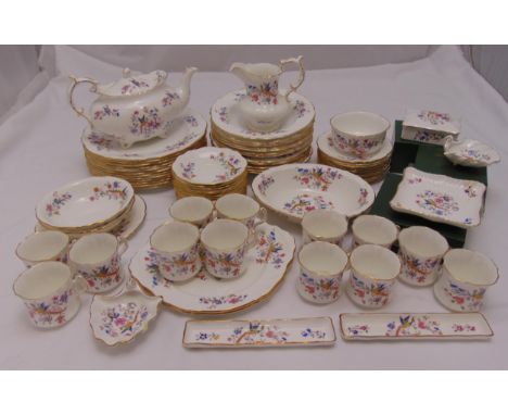 Hammersley fine bone china dinner and tea service to include plates, bowls, cups, saucers, teapot, milk jug and serving dishe