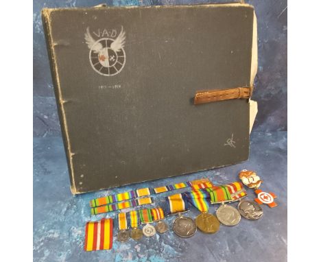 WWI/WWII, Voluntary Aid Detachment Group of four to Ruth Yeoman, WWI Pair (R. Yeoman VAD), Defence, Voluntary Medical Service