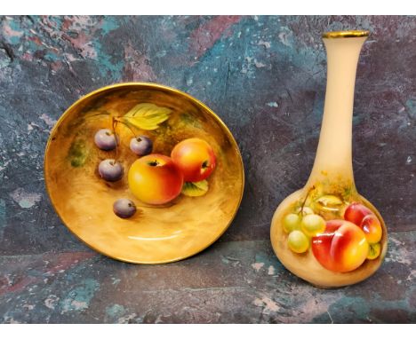 A Royal Worcester circular pin dish, painted by Roberts, with ripe apples and blueberries on a mossy ground, gilt line rim, 1