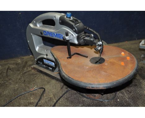 A DREMEL MODEL 1800 SCROLLSTATION with disc sander fitted (PAT pass and working)
