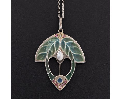 An early 20thC white metal chain and metal gilt pendant c.1910 with plique-á-jour enamel,  the pendant is leaf-shaped and set