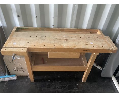 �White gate� Beech carpenters work bench with vice - THIS LOT IS TO BE COLLECTED BY APPOINTMENT FROM DUGGLEBY STORAGE, GREAT 