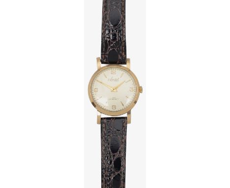 A 9ct gold Accurist manual wind wrist watchthe silvered dial with baton numerals and Arabic numerals to the quartersdiameter 