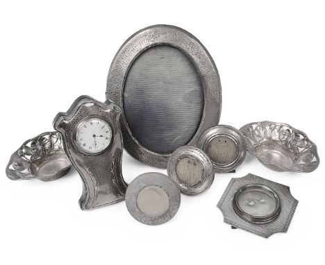 Edwardian and later silver to include an Art Nouveau silver faced desk clockvarious dates, makersfirst a Chester, 1909, James