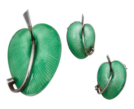 A Danish sterling silver and enamel 'lily pad' suite by Volner Bahner comprising a pair of apple green enamel clip earrings a