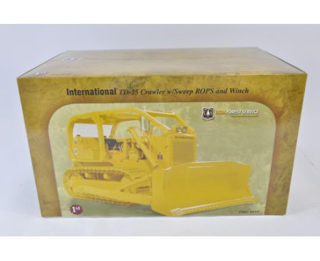 First Gear 1:25 scale International TD-25 Crawler Tractor with Sweep ROPS & Winch. NM-M in E Box.