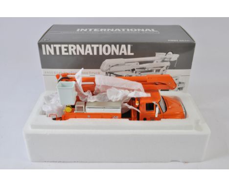 First Gear 1:34 scale International High Performance Truck (Penna Turnpike). NM-M in E Box.