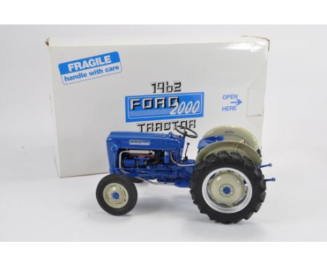 Danbury Mint 1:16 Scale 1962 Ford 2000 Tractor. NM-M in E Box.
