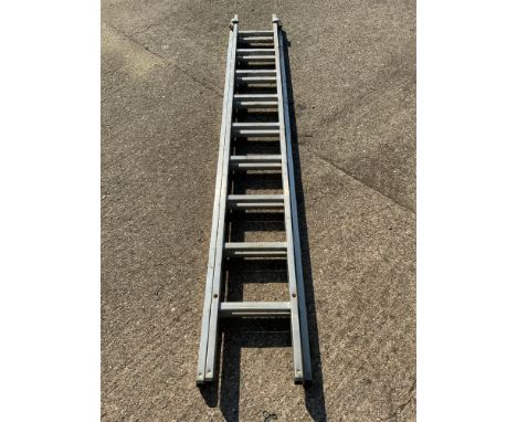 9 Rung Extending Aluminium Ladder 
