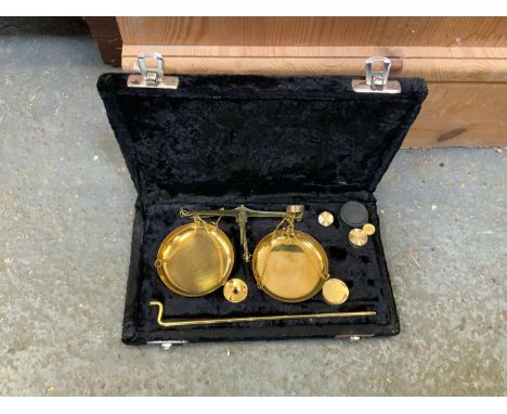 Cased Jeweller's Scales 