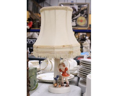 A GOEBEL, HUMMEL TABLE LAMP 'NASHA', HEIGHT APPROX 38CM WITH THE SHADE