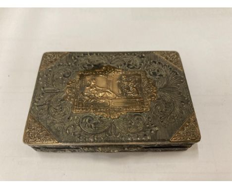 A 19TH CENTURY RECTANGUALR SNUFF BOX WITH FOLIATE SCROLLS HAVING A GOLD CENTRAL PANEL EMBOSSED WITH A RECLINING FEMALE FIGURE