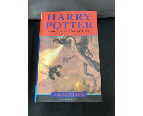 A FIRST EDITION HARRY POTTER AND THE GOBLET OF FIRE HARDBACK BOOK WITH DUST COVER IN GOOD CONDITION
