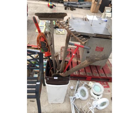 THREE PLASTIC BINS AND AN ASSORTMENT OF GARDEN TOOLS TO INCLUDE A RAKE, A SHOVEL AND A BRUSH ETC