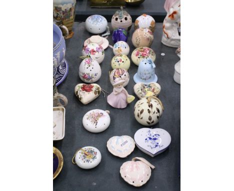 A LARGE COLLECTION OF VINTAGE CERAMIC POMANDERS