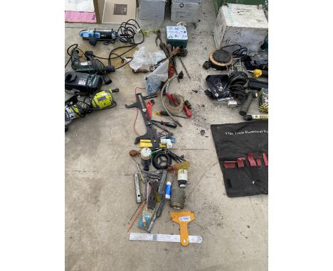 AN ASSORTMENT OF TOOLS TO INCLUDE PLIERS AND SCREW DRIVERS ETC