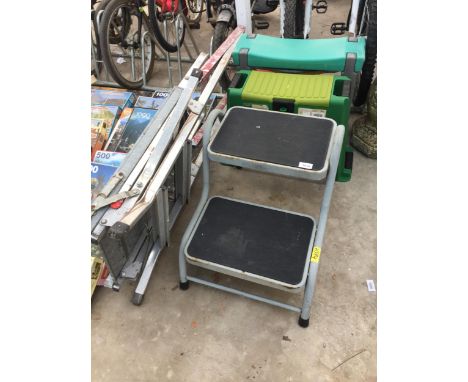 TWO GARDEN KNEELERS A CARAVAN STEP AND A DECORATORS PLATFORM