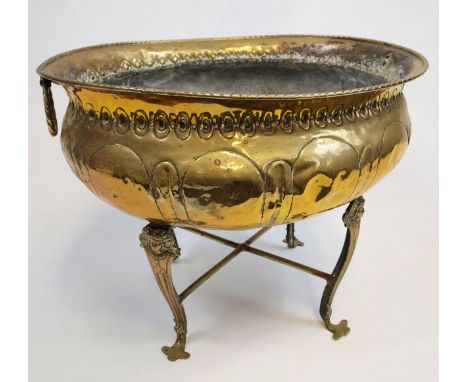 A Large Arts and crafts brass planter urn bowl. [40x50x41cm]