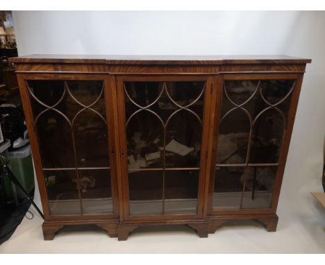 Antique Mahogany 3 section glass door, low breakfront bookcase supported on bracket feet (Shelves included) [L153xW33xH112cm]