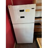 Maytag Refrigerator/Freezer - Model MRT118FFFH01, S/N VS72765928 | Rig Fee $50