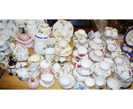 Teawares - various teapots including Royal Worcester, Sadler, Wade, Portmeirion; various decorative 19th and 20th century tea