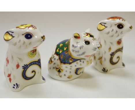 A Royal Crown Derby limited edition paperweight, New Years Mouse, 370/1000, boxed with certificates; others, hamster and mous