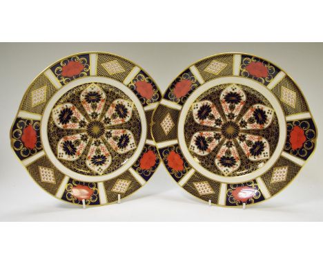 A pair of Royal Crown Derby 1128 cake plates (first quality) 