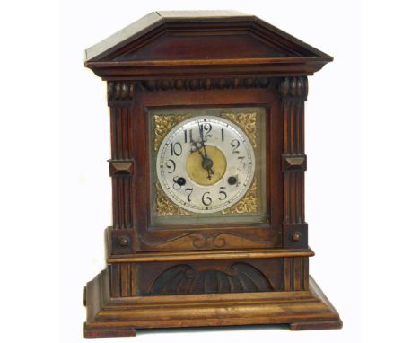 Bracket clock, eight day movement striking on a single gong mahogany case Condition reports are not available for our Interio