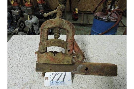 Ridgid hitch mount pipe vise.