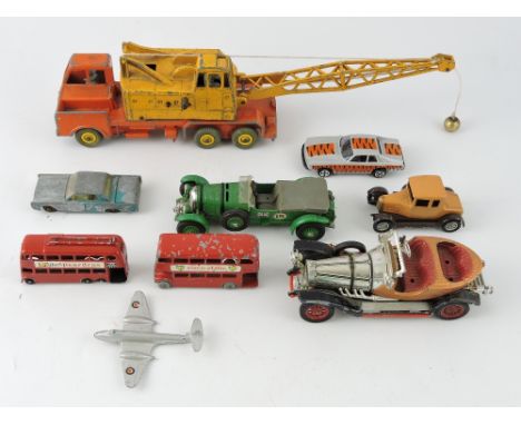 A collection of die cast vehicles assorted and unboxed including a Dinky Supertoys 20 ton lorry mounted crane, selection of L
