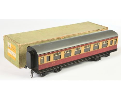 Bassett-Lowke O Gauge Standard BR red and cream All 1st Passenger Coach No.3995. Condition is Fair in Fair to Good box.&nbsp;