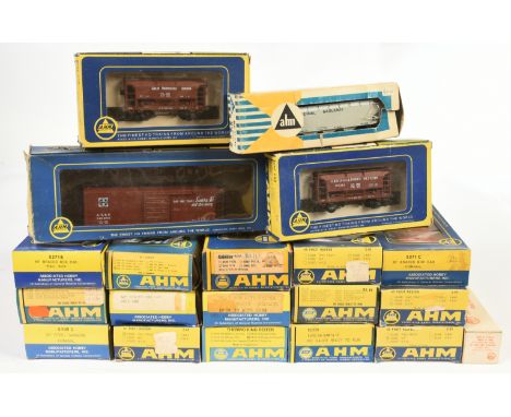 AHM HO. Group of 20x American Boxed Wagons. To include 5332C "Northern Pacific" Box Car, 5483B "Penn Central" Flat Truck with